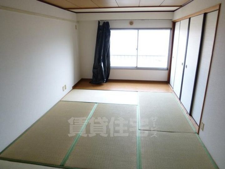 川西ハイツの寝室