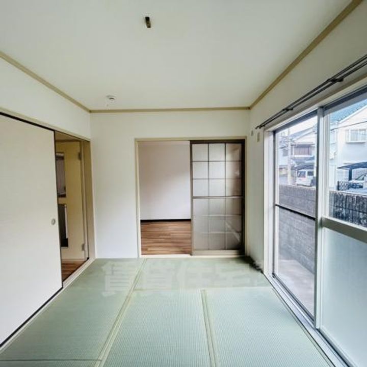 メゾンアベニュー2の寝室