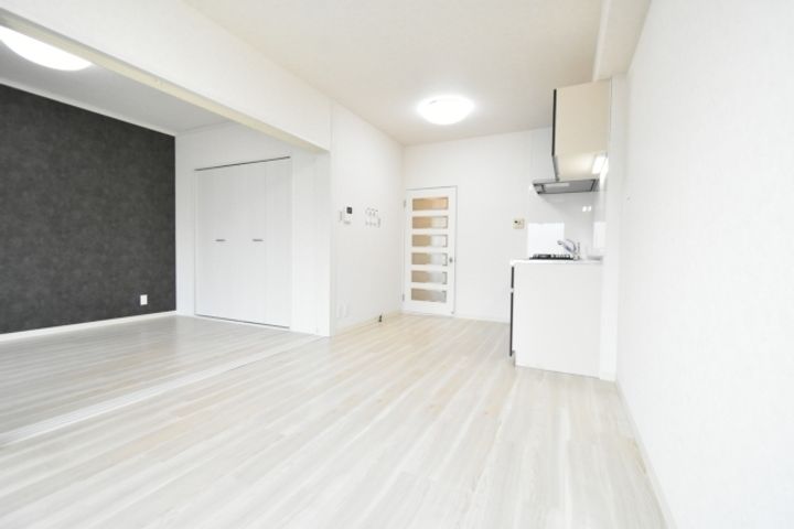 コーポユートピア201の居間