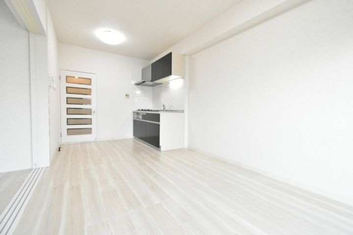 コーポユートピア201の居間