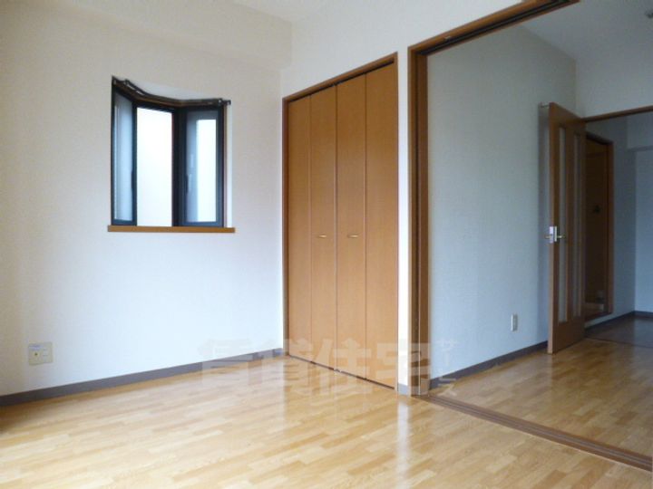 サンパティークの居間