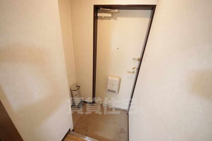 大阪府東大阪市今米1丁目の賃貸マンションの玄関