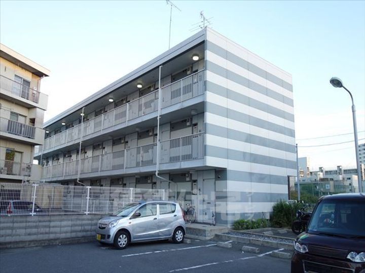 レオパレスアクトの外観