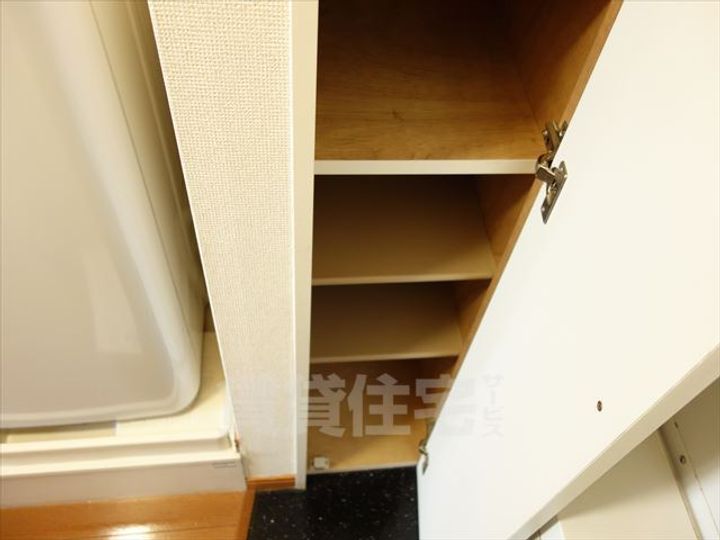 レオパレスアクトの玄関