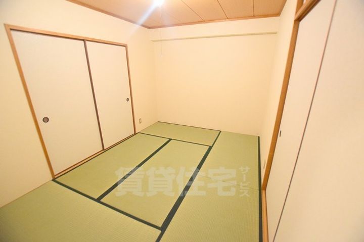 大阪府藤井寺市林2丁目の賃貸マンションの子供部屋