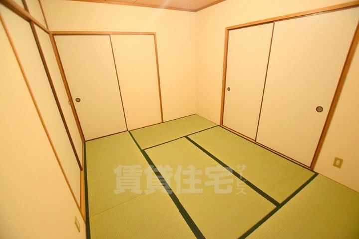 大阪府藤井寺市林2丁目の賃貸マンションの寝室