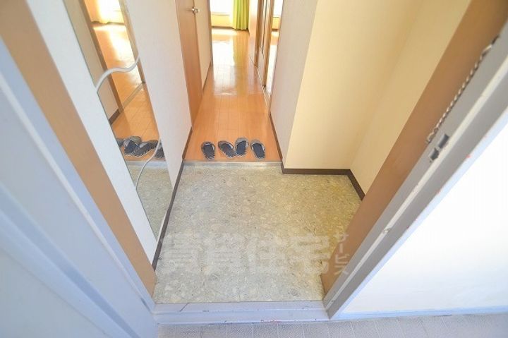 ミスターK上新庄の玄関