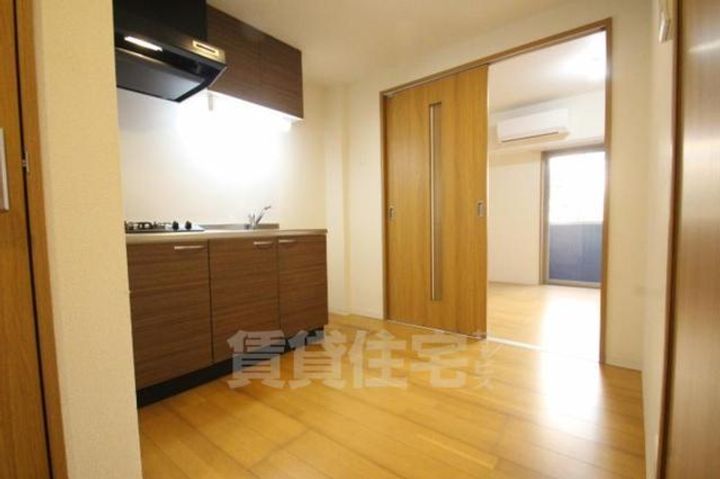 大阪府大阪市西淀川区姫里1丁目の賃貸アパートの居間