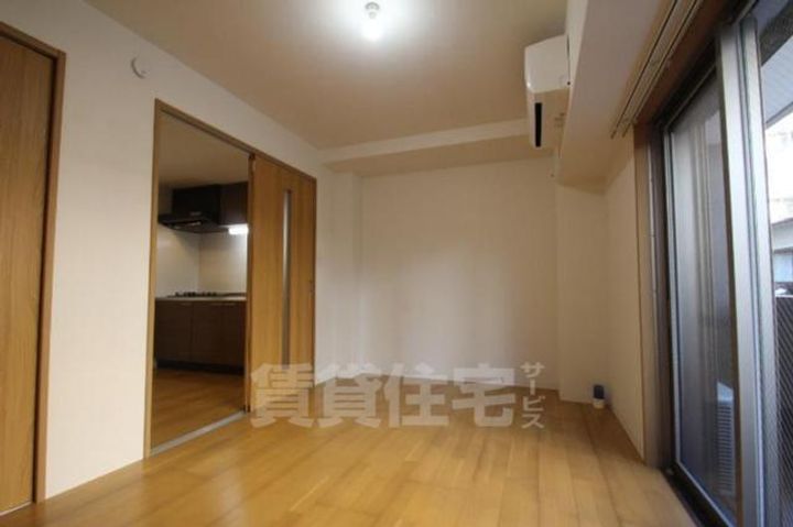 大阪府大阪市西淀川区姫里1丁目の賃貸アパートの居間