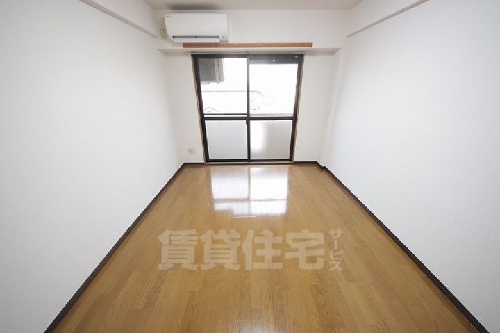 シャイン・ヒル・龍野ビルの居間