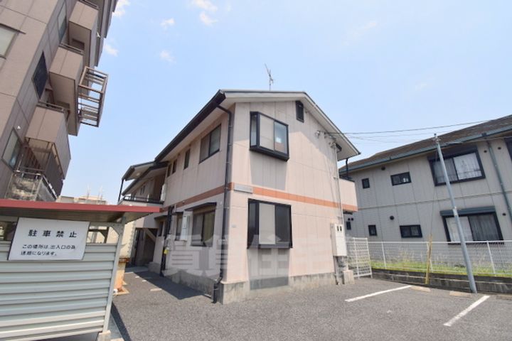 フローラルUNO C棟の外観