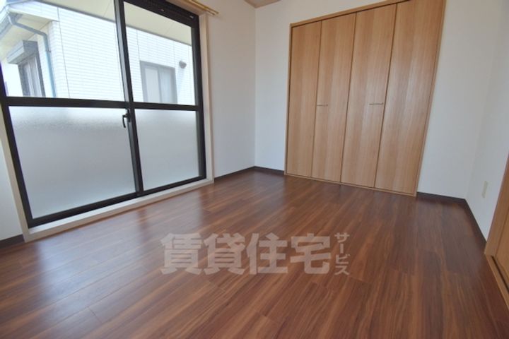 フローラルUNO C棟の寝室