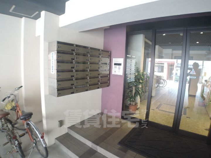 ヴィラソレイユの玄関