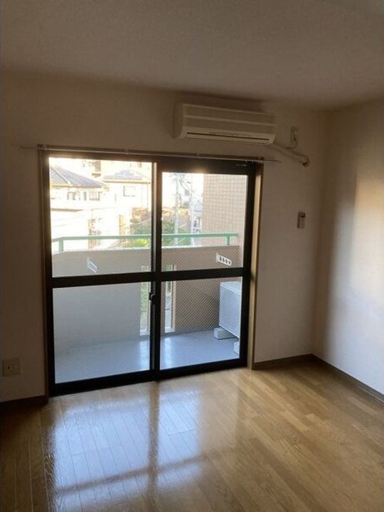 シティライフ池下の居間