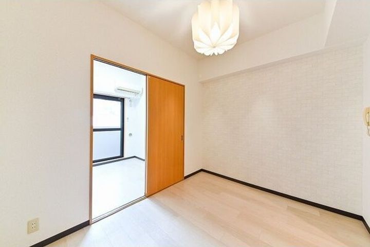 タウンエステート新栄601の居間