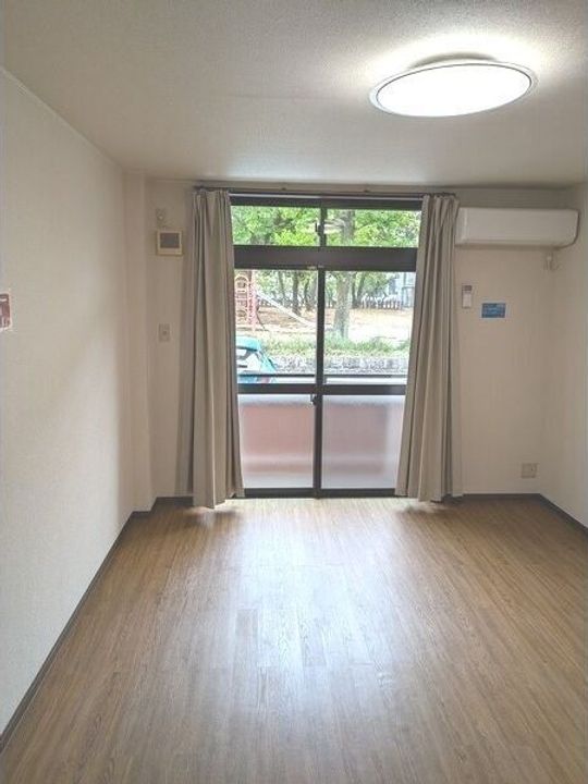 レジデンス赤坂の居間
