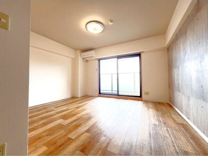 サンマール牛巻の居間