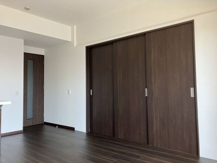 アーデン東別院の居間