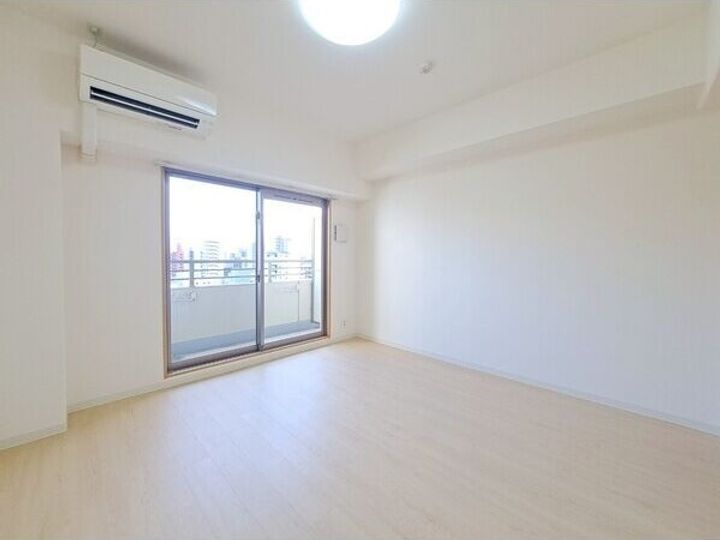 レジデンス金山スクエア(旧プライムアーバン金山)の居間