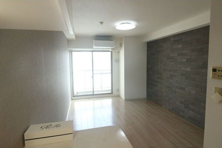 愛知県名古屋市中区平和2丁目(マンション)の賃貸物件の居間