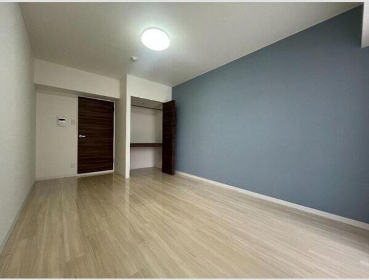 愛知県名古屋市中区古渡町(マンション)の賃貸物件の居間