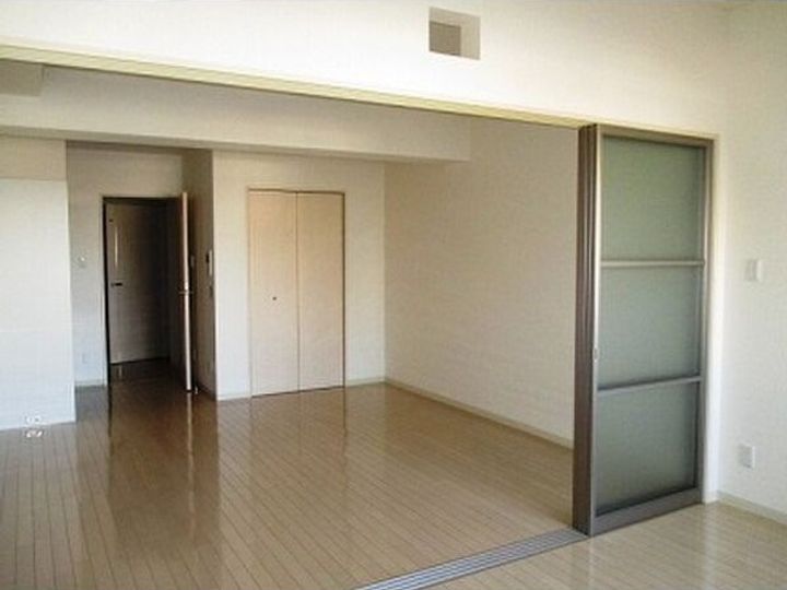 愛知県名古屋市西区菊井2丁目(マンション)の賃貸物件の居間
