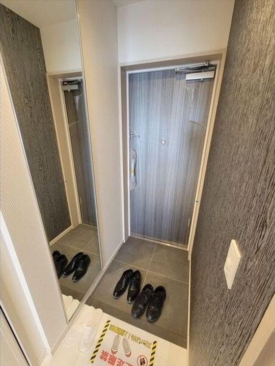 愛知県名古屋市熱田区六番2丁目(マンション)の賃貸物件の玄関
