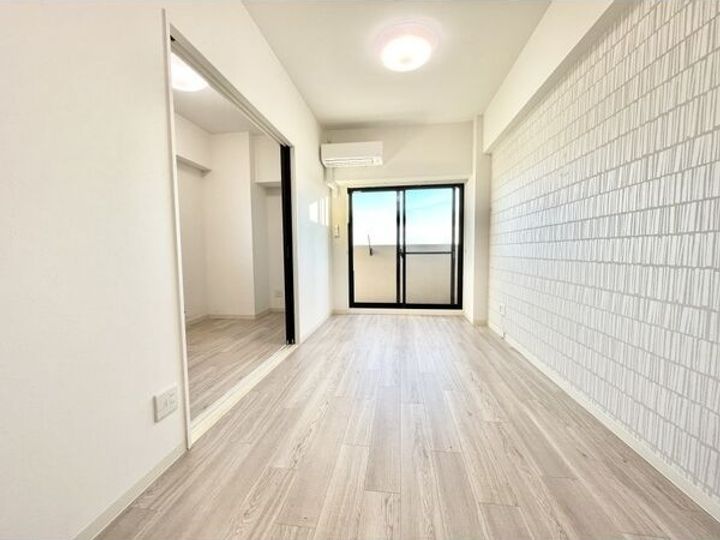 愛知県名古屋市千種区古出来3丁目(マンション)の賃貸物件の居間