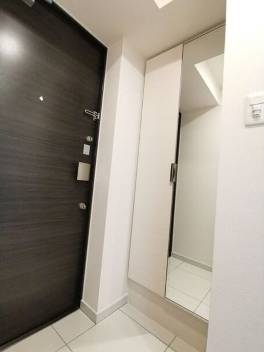 愛知県名古屋市西区浅間1丁目(マンション)の賃貸物件の玄関