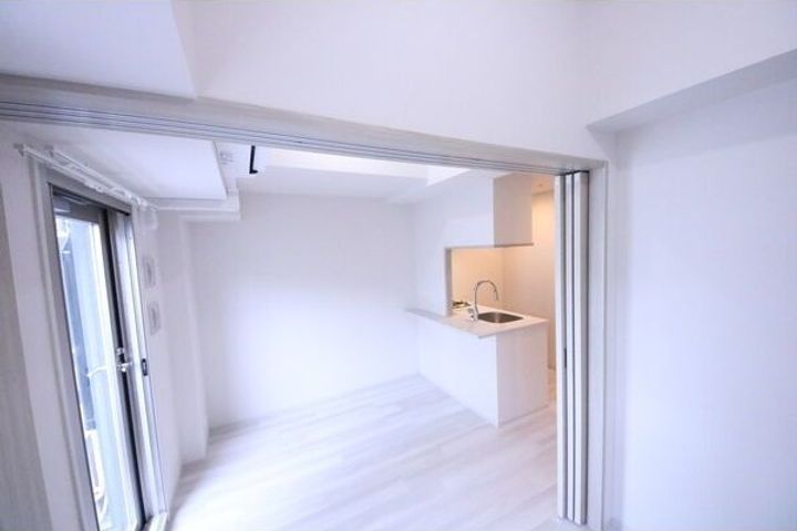 愛知県名古屋市中区伊勢山1丁目(マンション)の賃貸物件の居間