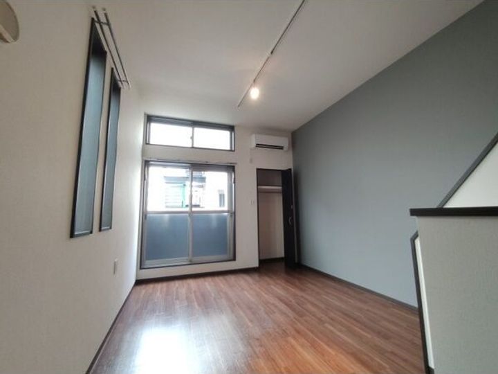 愛知県名古屋市西区鳥見町3丁目(アパート)の賃貸物件の居間