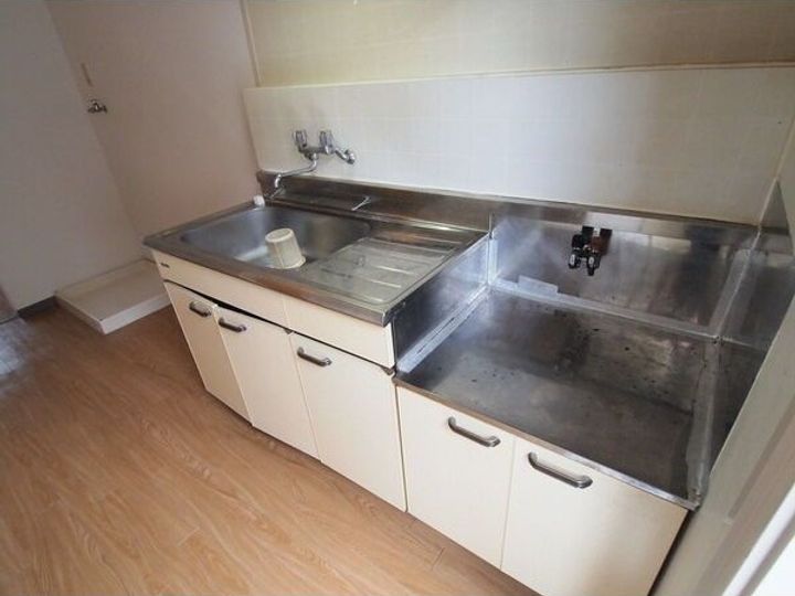 愛知県名古屋市昭和区駒方町2丁目(アパート)の賃貸物件のキッチン