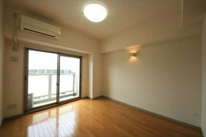 愛知県名古屋市昭和区滝川町(マンション)の賃貸物件の居間