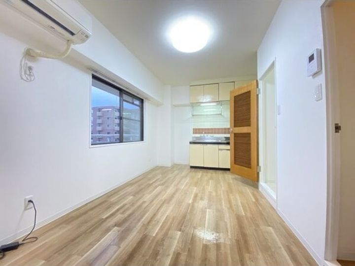 愛知県名古屋市昭和区福江1丁目(マンション)の賃貸物件の居間