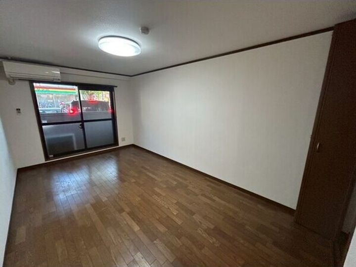 愛知県名古屋市名東区香南2丁目(マンション)の賃貸物件の居間