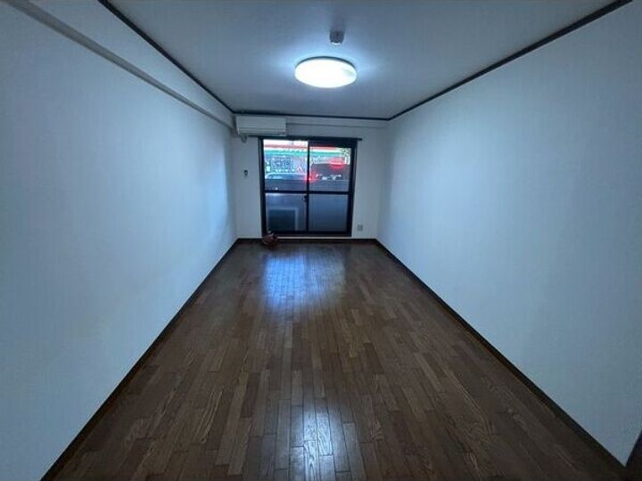 愛知県名古屋市名東区香南2丁目(マンション)の賃貸物件の居間