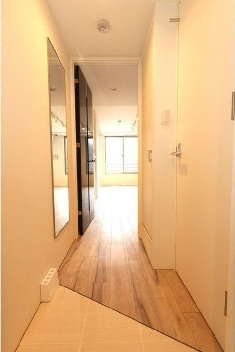 愛知県名古屋市昭和区広路本町6丁目(マンション)の賃貸物件の玄関
