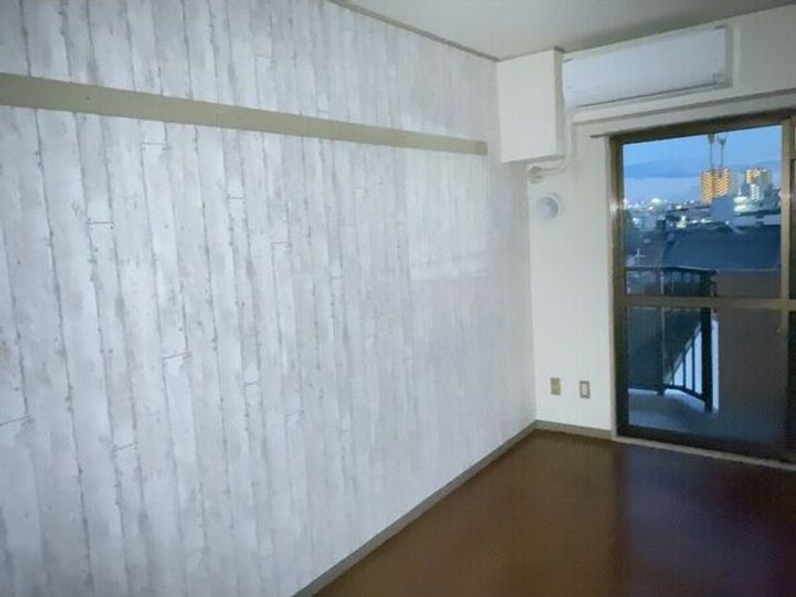 愛知県名古屋市港区小碓1丁目(マンション)の賃貸物件の居間