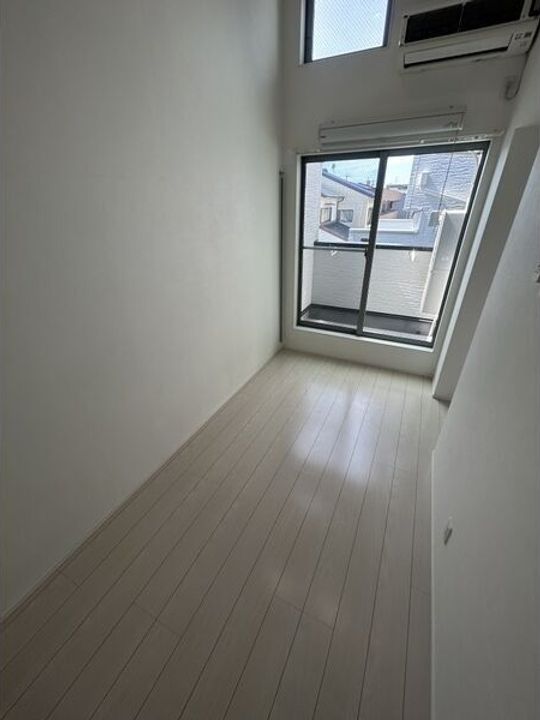 愛知県名古屋市中村区下中村町2丁目(アパート)の賃貸物件の居間