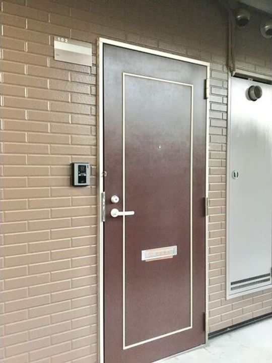 愛知県名古屋市中村区烏森町7丁目(アパート)の賃貸物件の玄関