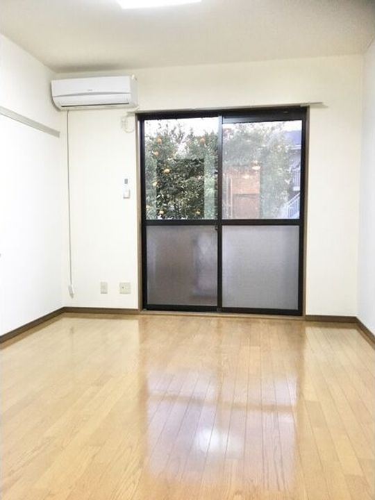 愛知県名古屋市中村区烏森町7丁目(アパート)の賃貸物件の居間