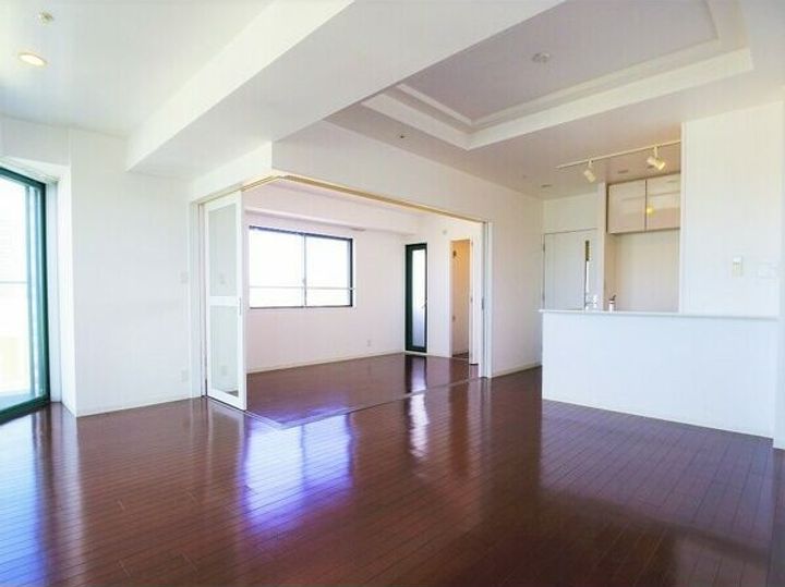 愛知県名古屋市中区金山2丁目(マンション)の賃貸物件の居間