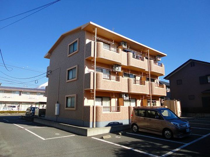 シャルマンの外観