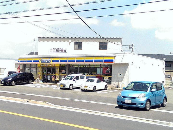 LA FLEURの周辺