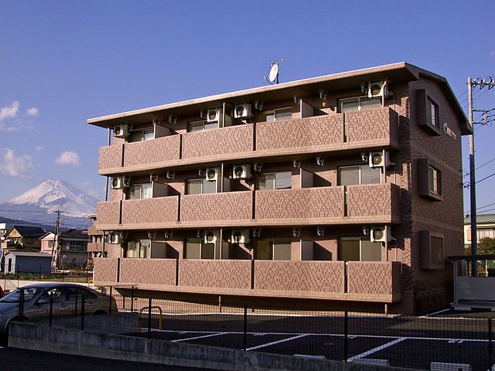 柳畑アラクの外観