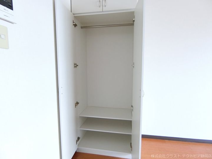 稲川うおとうの内装