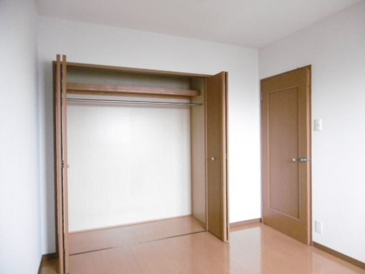 シャトー草薙の内装