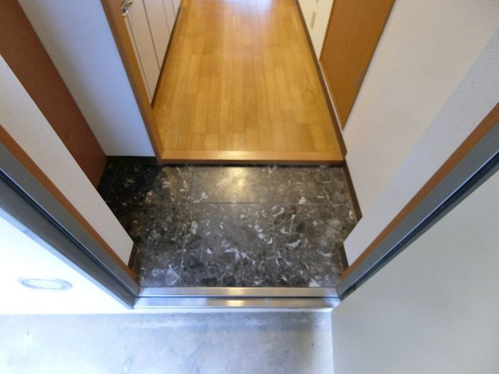 シャンドフルールの玄関