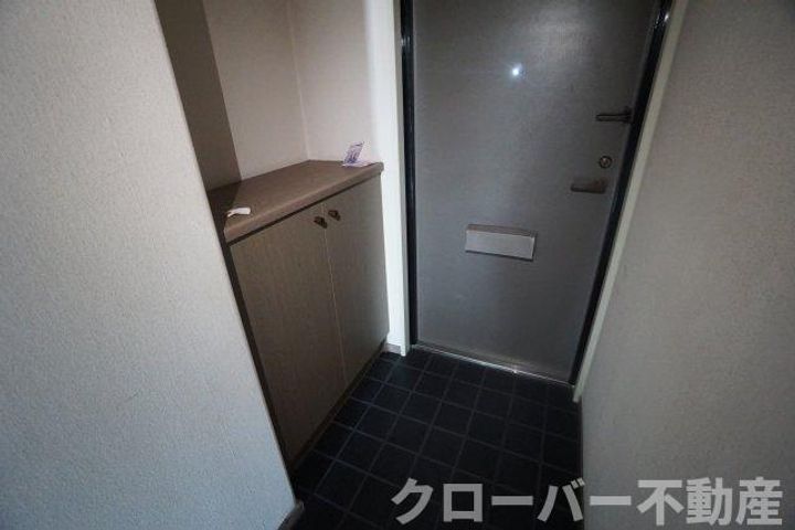 網の浦ハイツ401の玄関