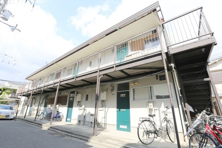 ビスタ岸部ハイツB棟の外観